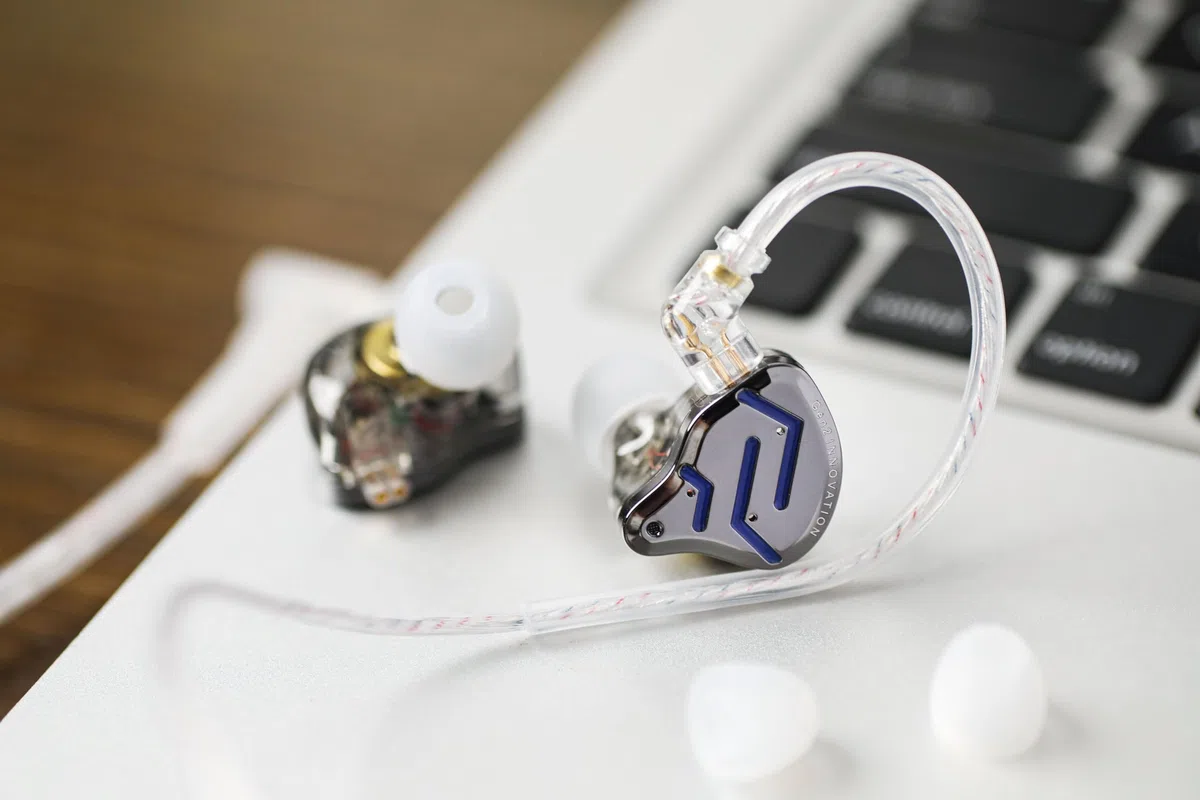 Linsoul KZ ZSN Pro 2 in-Ear Monitor, Auriculares HiFi IEM con Controlador Híbrido 1BA+1DD, Auriculares con Cable, Cable Desmontable Plateado de 2 Pines para Audiófilos(Sin micrófono, Negro)
