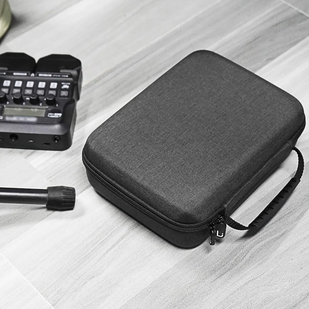 Linkidea Funda rígida de Viaje Compatible con Zoom G1X Four, B1X Four, A1X Four, procesador multiefectos para Guitarra y bajo (Gris Oscuro)