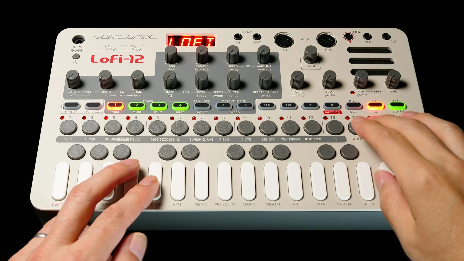Sonicware LIVEN Lofi-12 [Lo-fi Groovebox & Sampler] Muestreo retro con modo sampler de 12 bits, secuenciador por pasos de 4 pistas, 10 voces, 12 efectos de pista + 9 efectos maestros